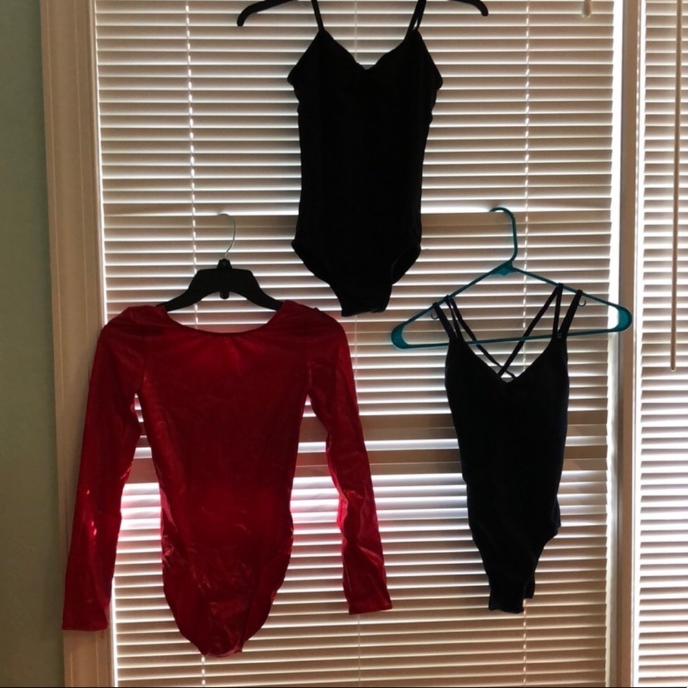 3 Dance Leos